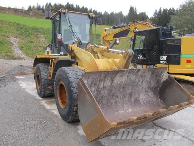 CAT 928G Naudoti ratiniai krautuvai