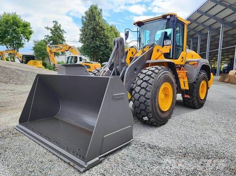 Volvo L110H Naudoti ratiniai krautuvai