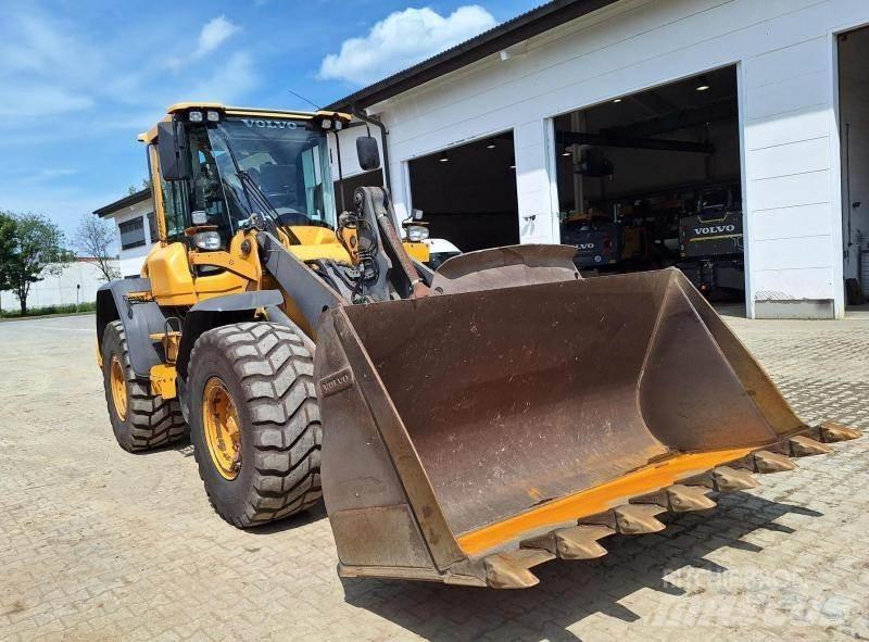 Volvo L90H Naudoti ratiniai krautuvai