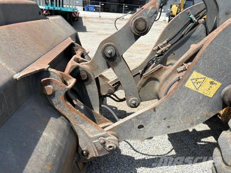 Volvo L90H Naudoti ratiniai krautuvai