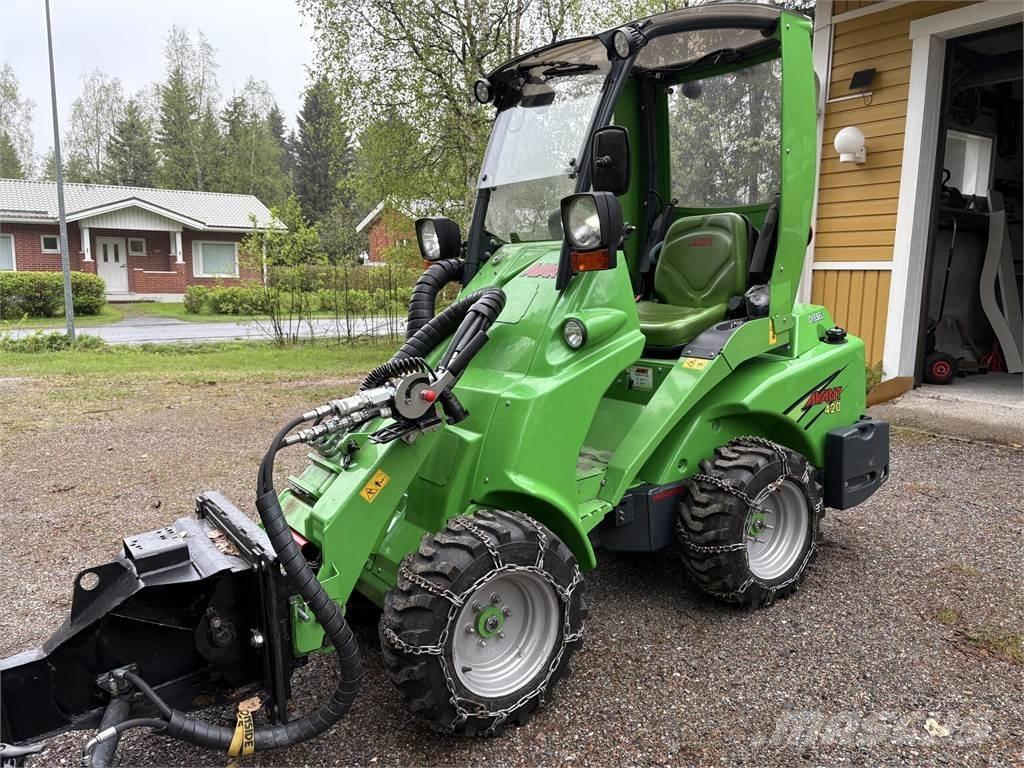 Avant 420 Mini krautuvai