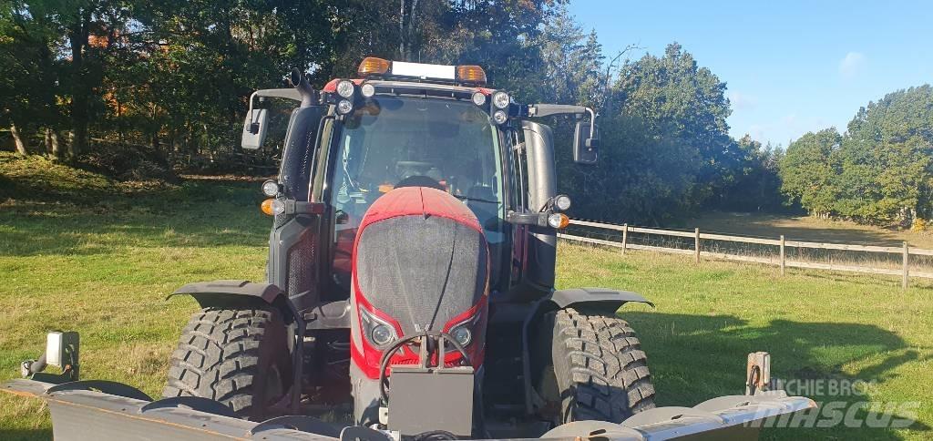 Valtra N114HT5 Traktoriai