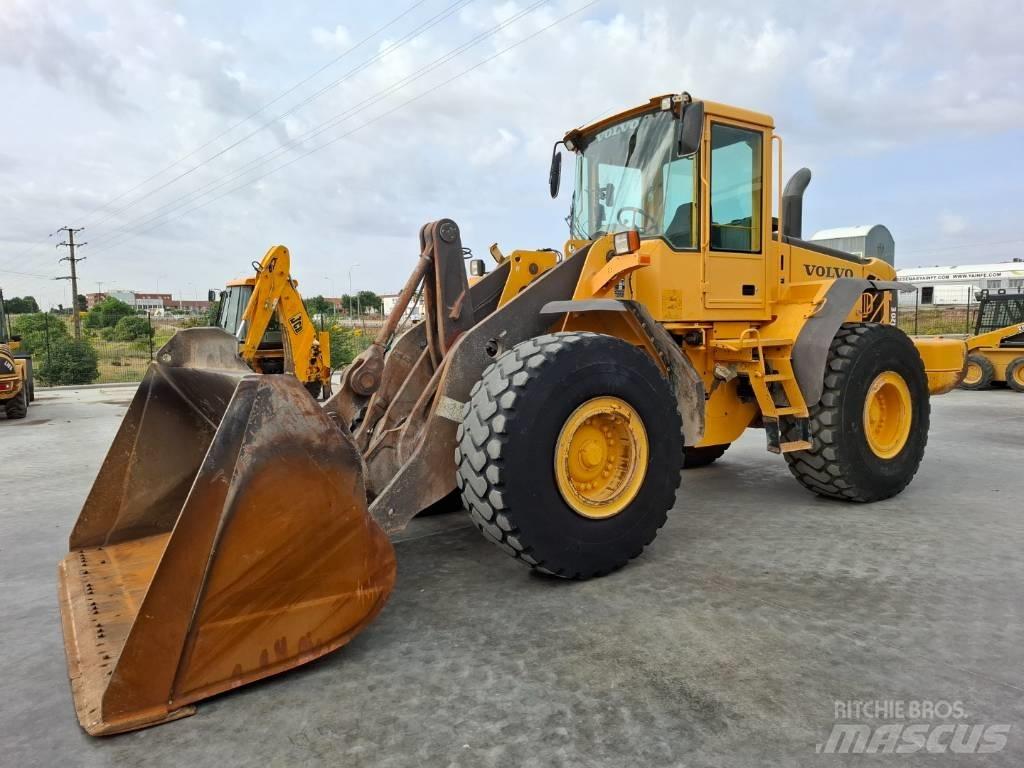 Volvo L 120 E Naudoti ratiniai krautuvai