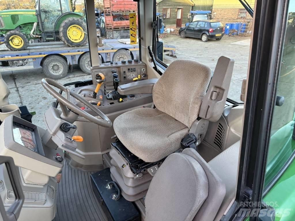 John Deere 6135M Traktoriai