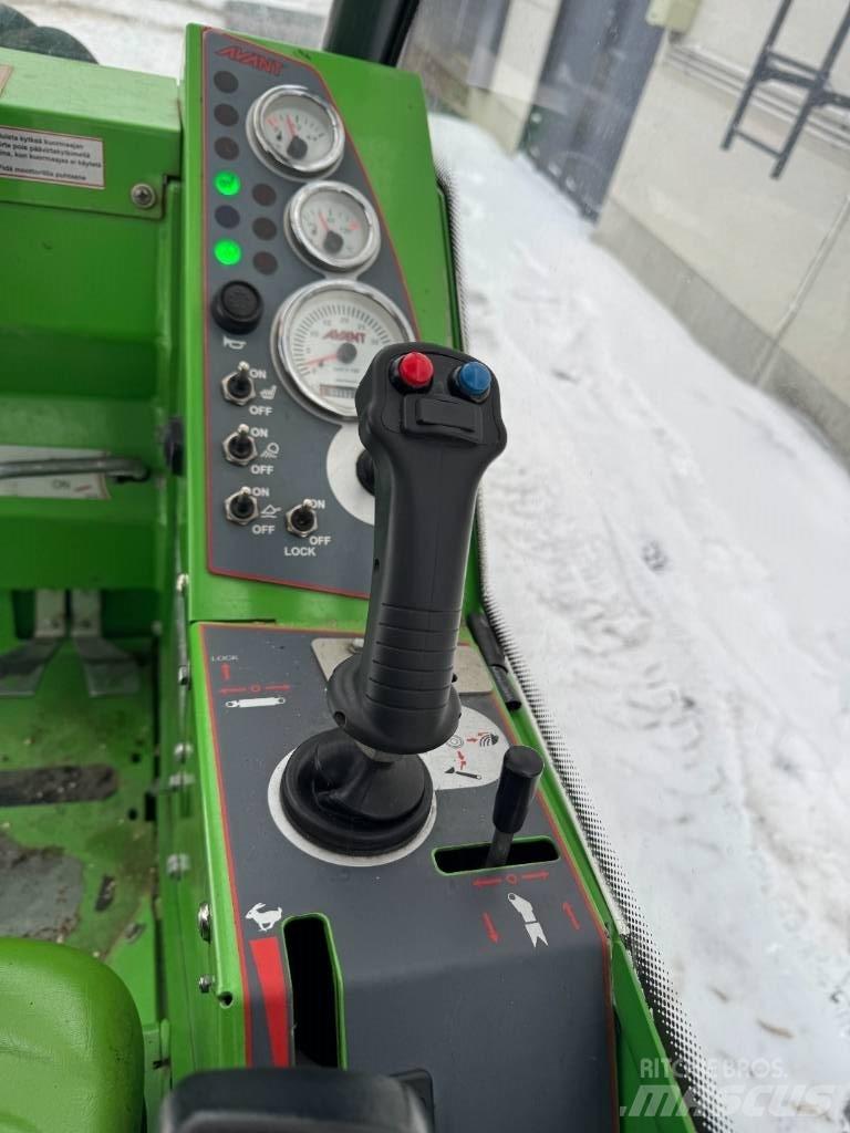 Avant R 28 Mini krautuvai
