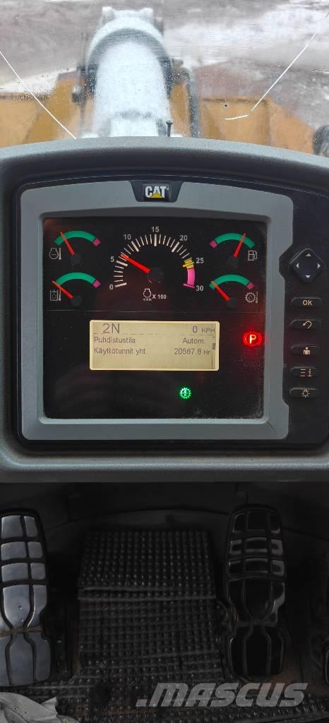 CAT 972K Naudoti ratiniai krautuvai