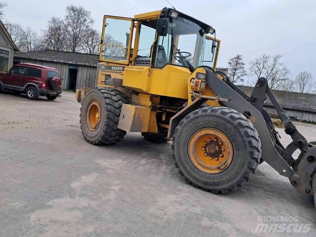 Volvo L70C Naudoti ratiniai krautuvai