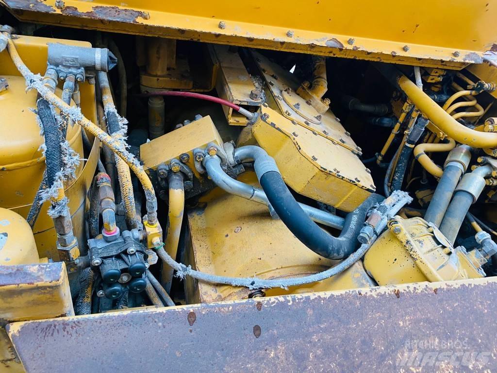 CAT D 25 C Karjeriniai savivarčiai