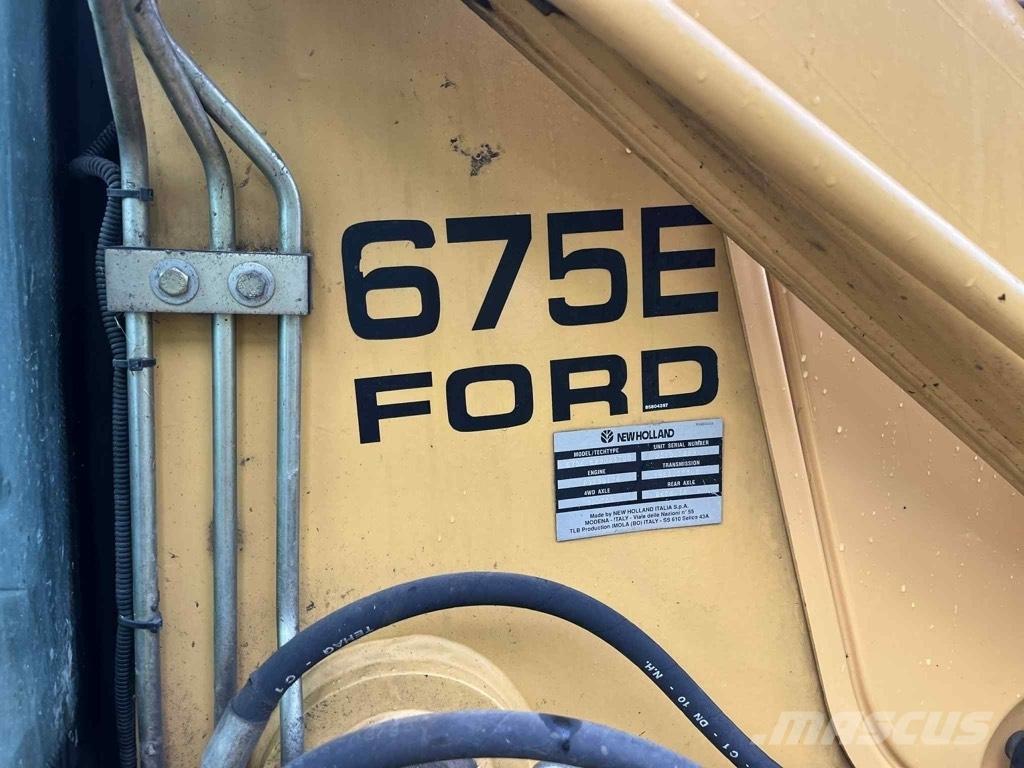New Holland 675 E Ekskavatoriniai krautuvai