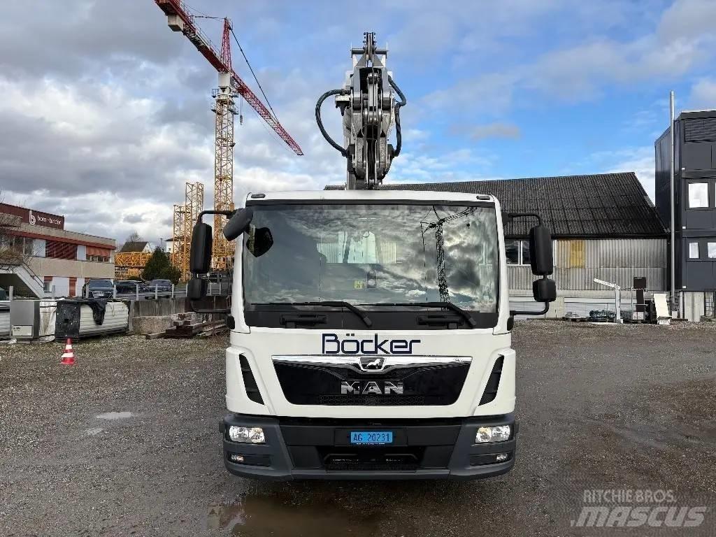 Böcker AK 37/4000 Neapdoroto reljefo kranai