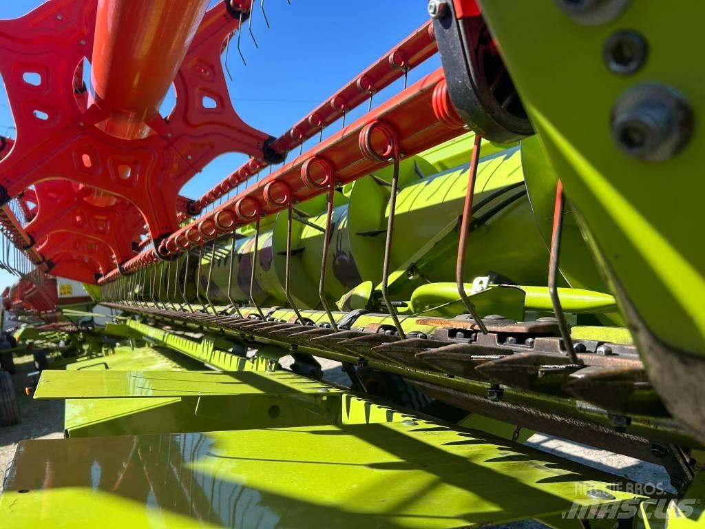 CLAAS Tucano 440 Derliaus nuėmimo kombainai