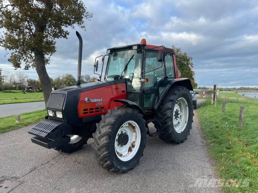 Valmet 6200 Traktoriai