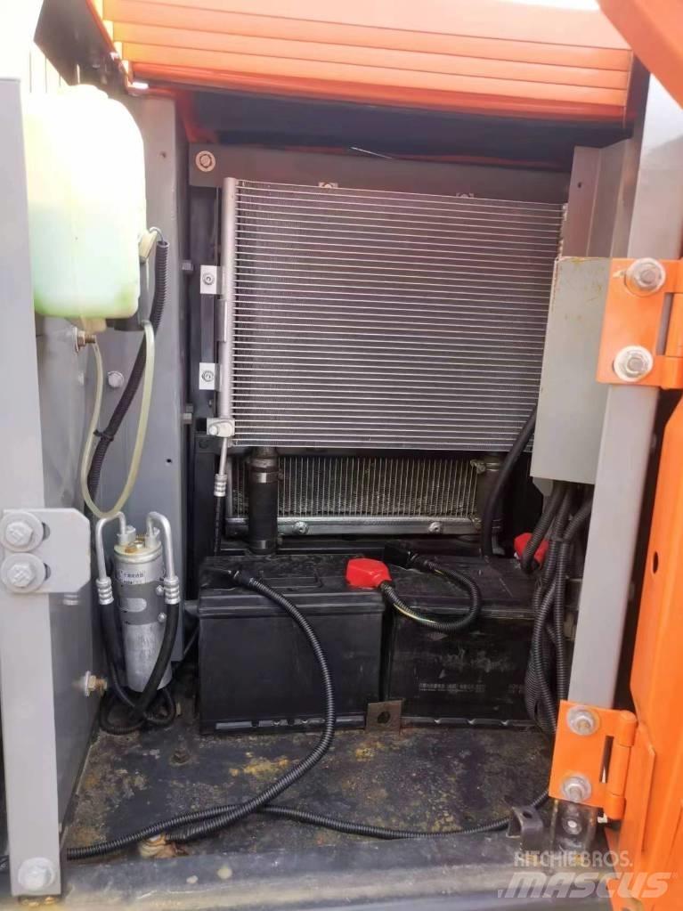 Hitachi ZX 70-5A Vidutinės galios ekskavatoriai 7-12 t