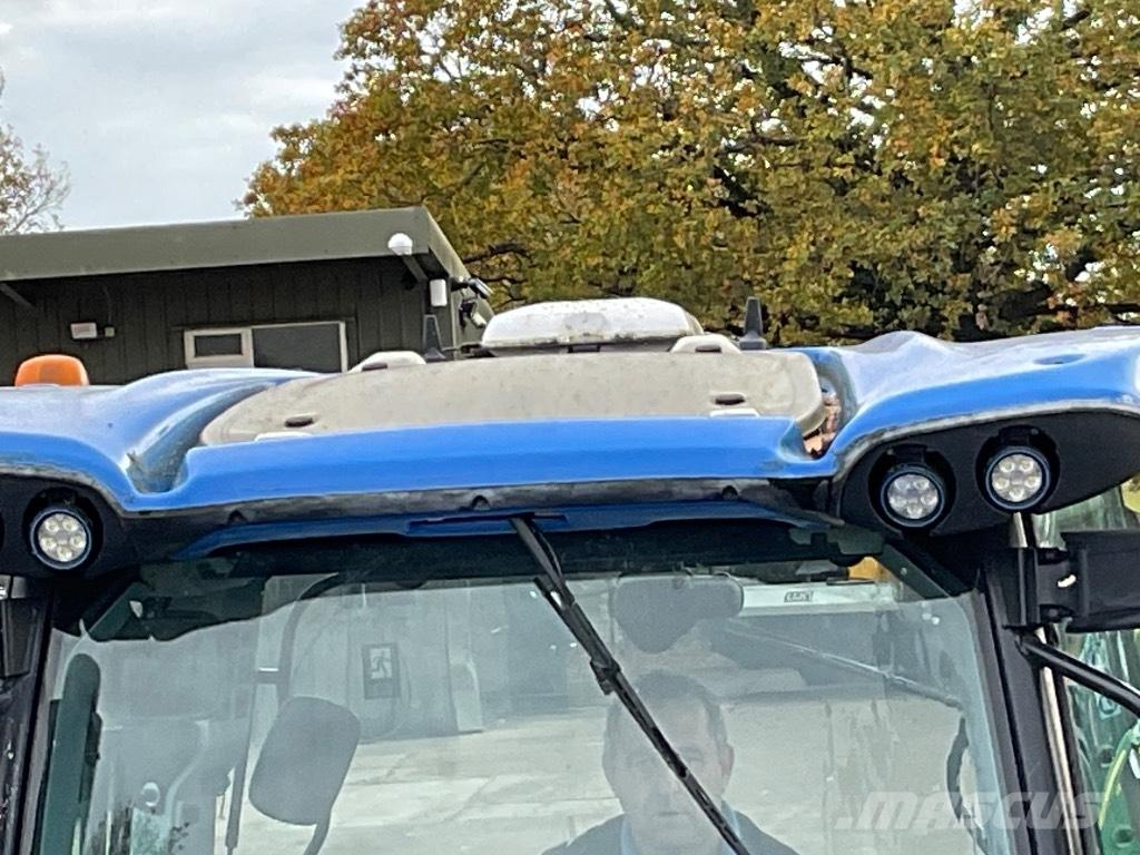 New Holland T 7.210 Traktoriai