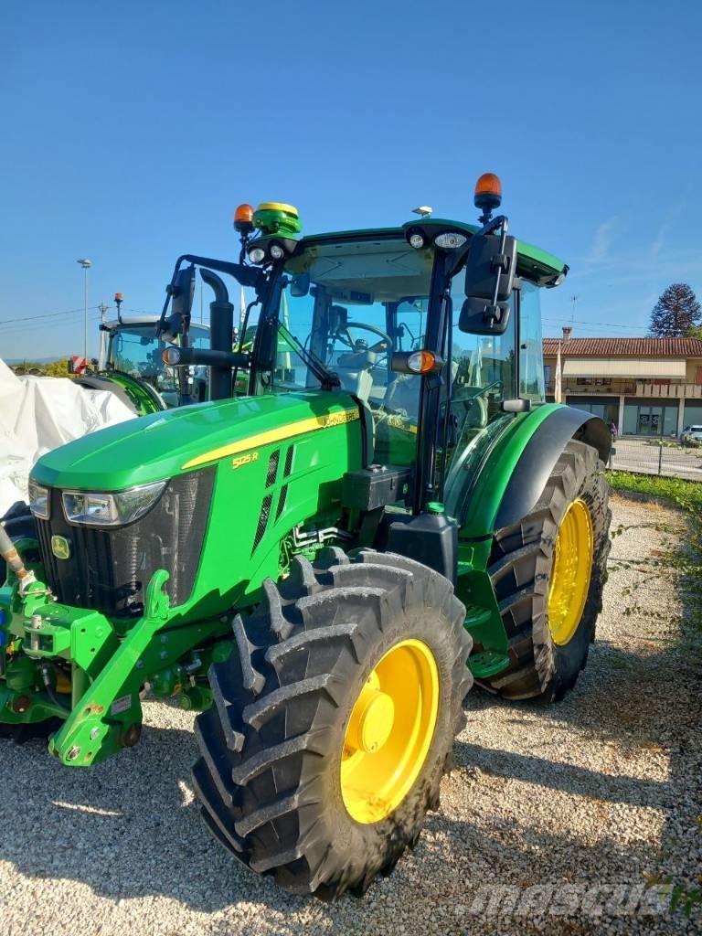 John Deere 5125 R Traktoriai