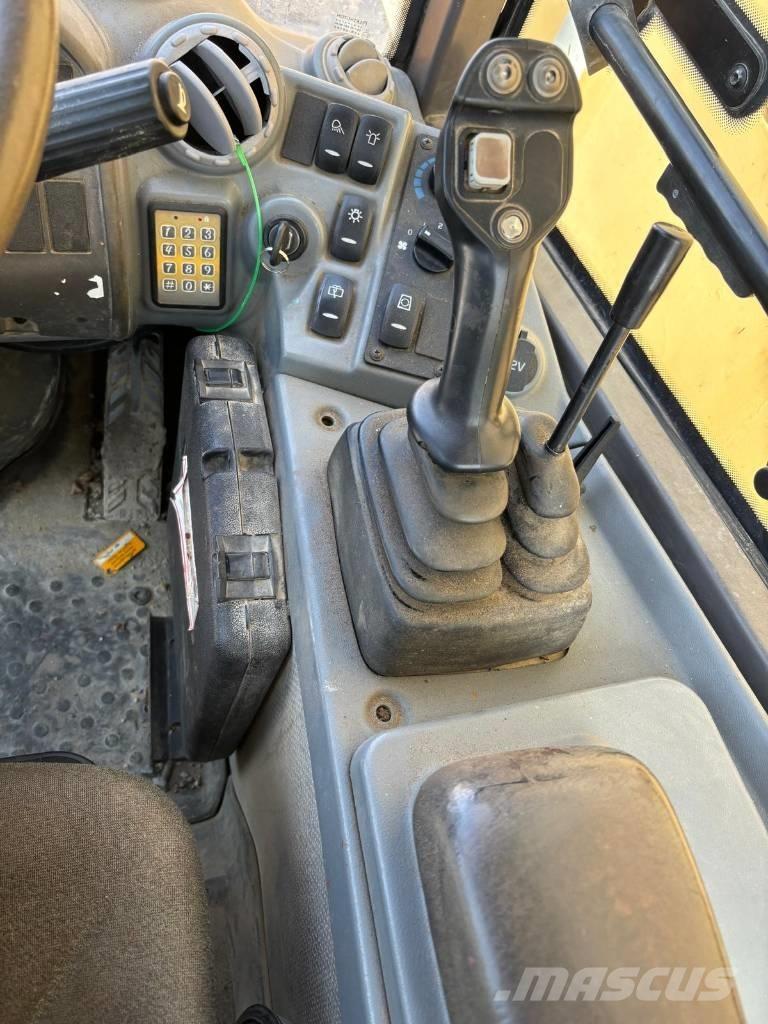 Volvo L 25 F Naudoti ratiniai krautuvai
