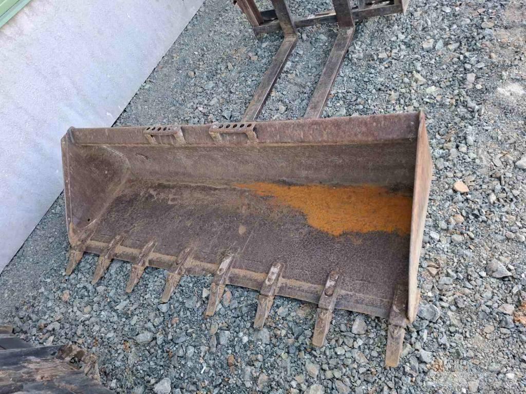 Bobcat T 770 Krautuvai su šoniniu pasukimu