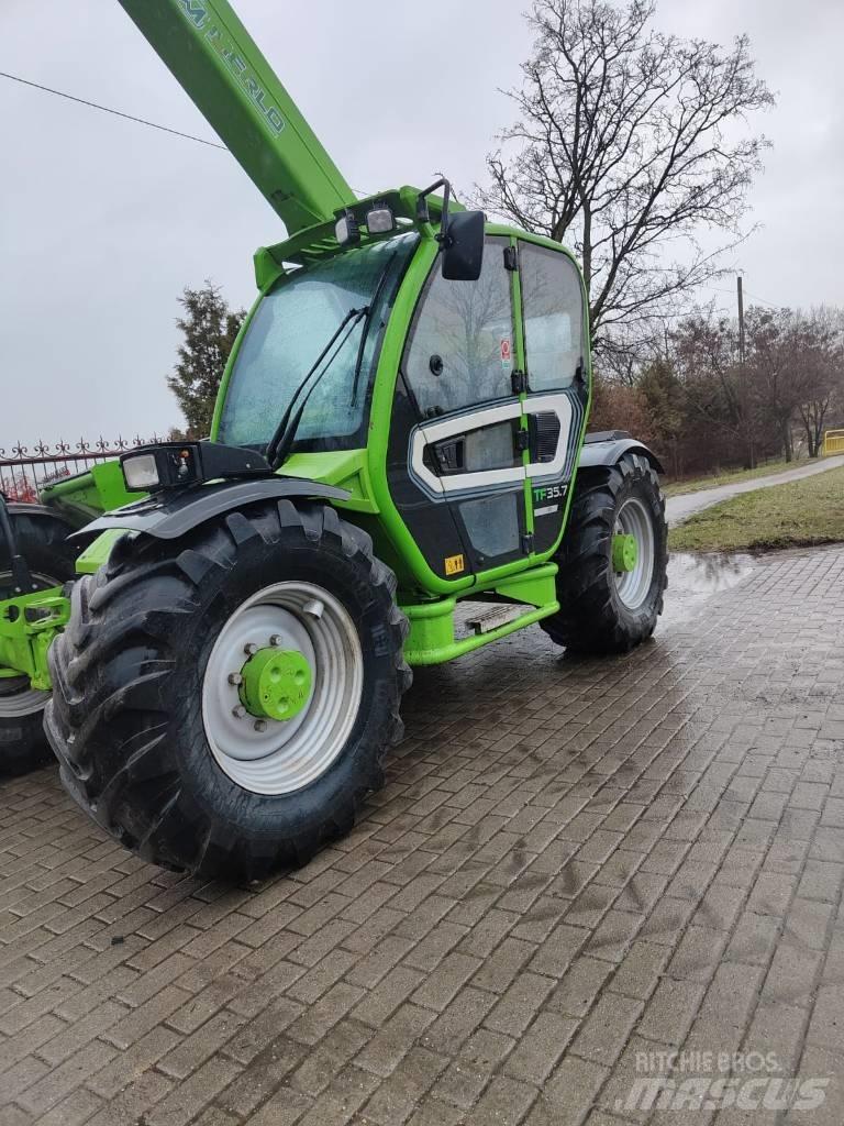 Merlo TF 35.7 Teleskopiniai krautuvai žemės ūkiui