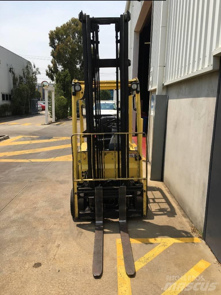 Hyster J1.8XNT Elektriniai šakiniai krautuvai