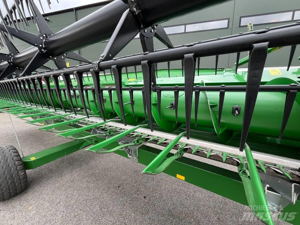John Deere T 550 Derliaus nuėmimo kombainai