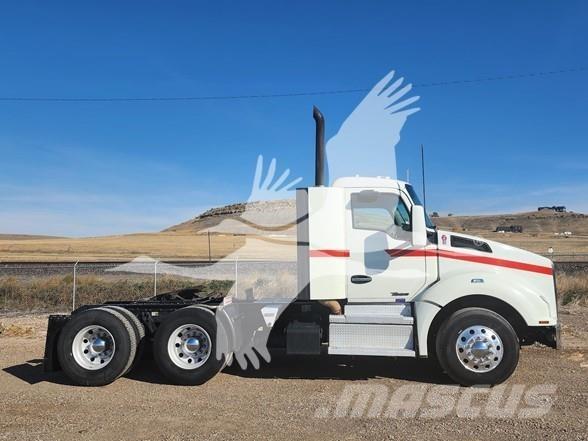 Kenworth T880 Naudoti vilkikai