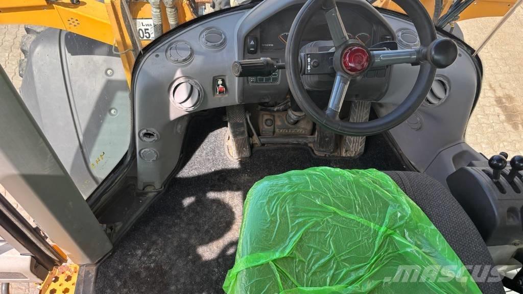 Volvo L 90 G Naudoti ratiniai krautuvai