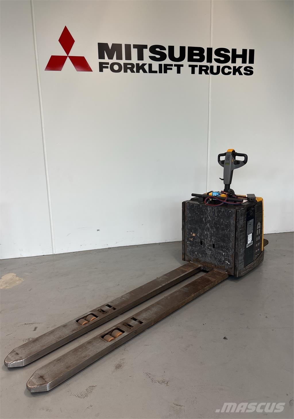 Atlet PMR200P Keltuvai su platforma operatoriui