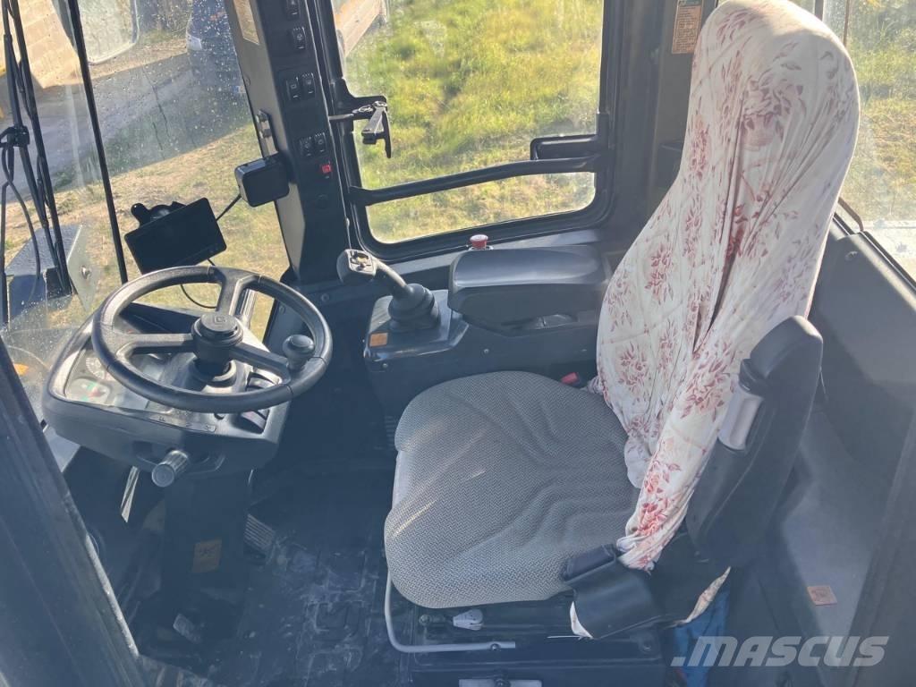 LiuGong 835 H Naudoti ratiniai krautuvai