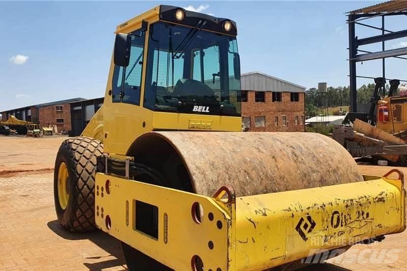 Bomag BW212D-40 Kombinuoti volai