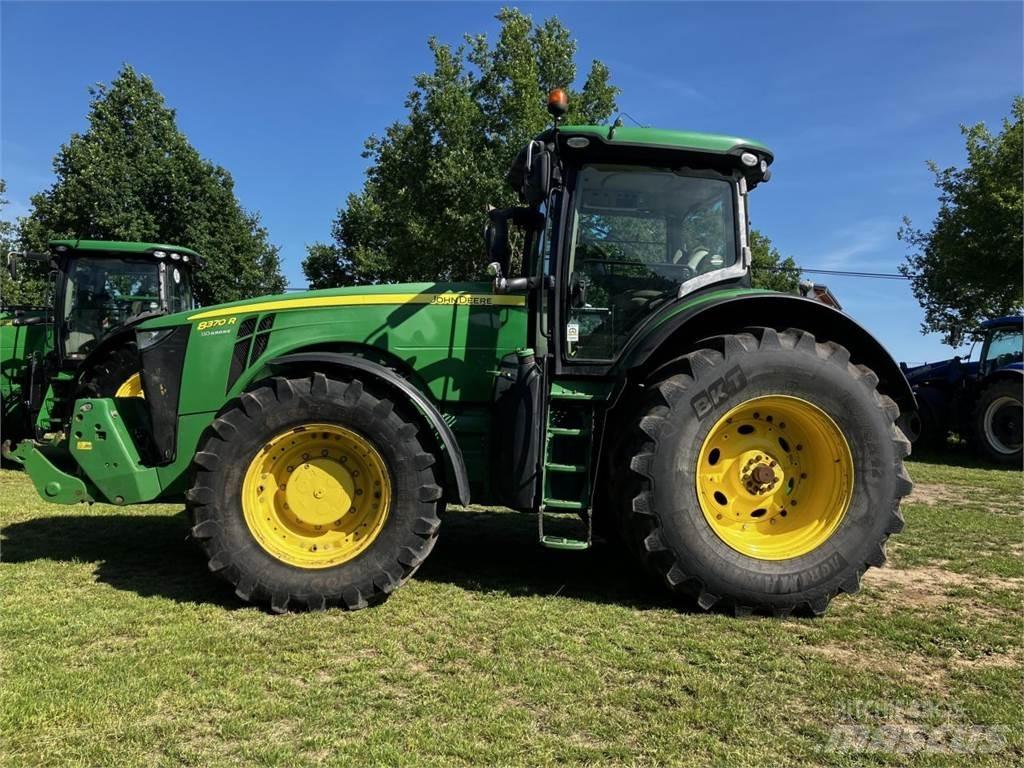 John Deere 8370R Traktoriai