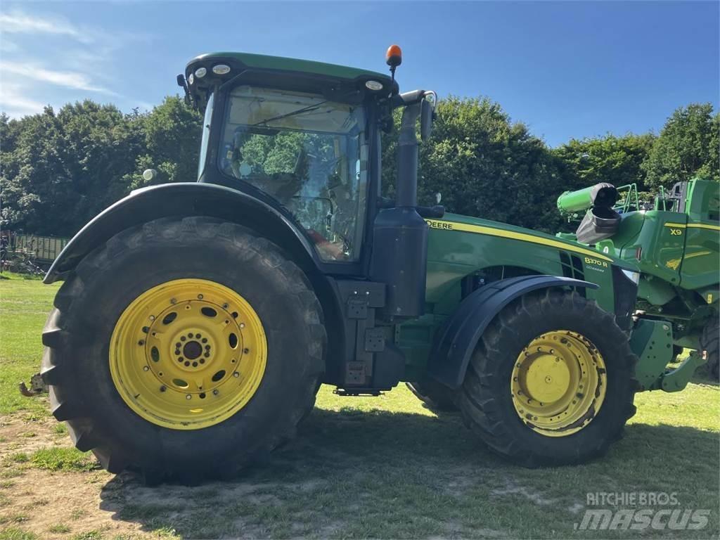 John Deere 8370R Traktoriai