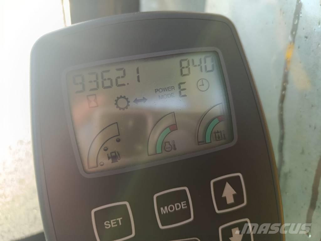 JCB JS 260 NLC T4 Vikšriniai ekskavatoriai