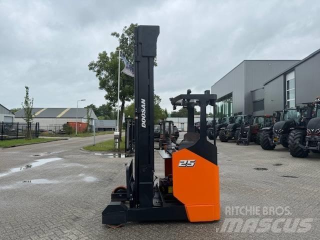 Doosan BR 25 JW-9 Šakiniai krautuvai su prailgintu keltuvu