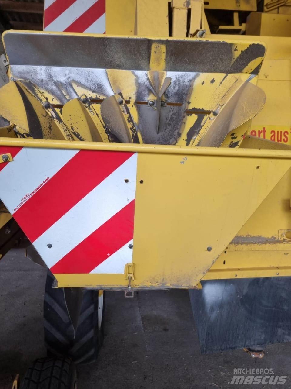 New Holland TF 76 Derliaus nuėmimo kombainai