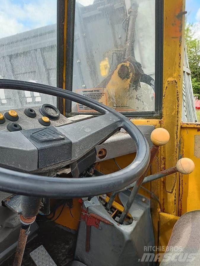 JCB 415P Naudoti ratiniai krautuvai