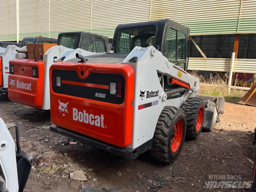 Bobcat S 750 Krautuvai su šoniniu pasukimu