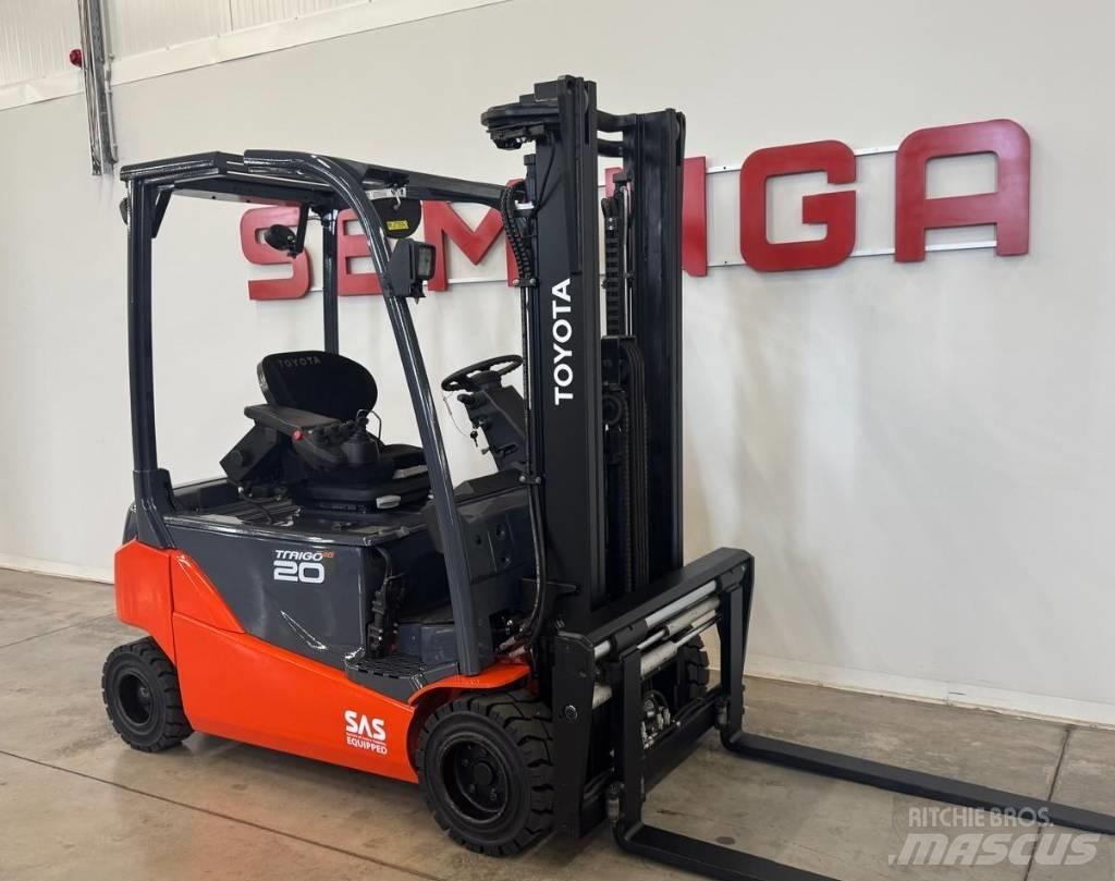 Toyota 10898 8FBM20T Elektriniai šakiniai krautuvai