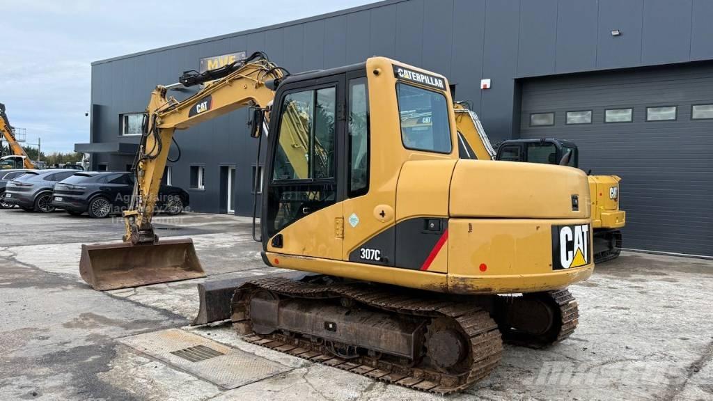CAT 307 Vidutinės galios ekskavatoriai 7-12 t