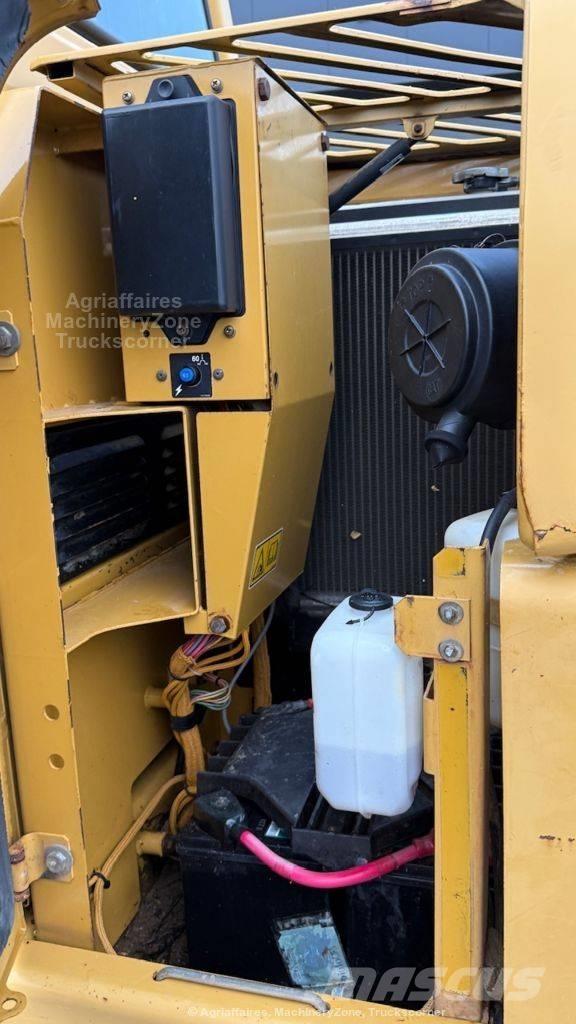 CAT 307 Vidutinės galios ekskavatoriai 7-12 t