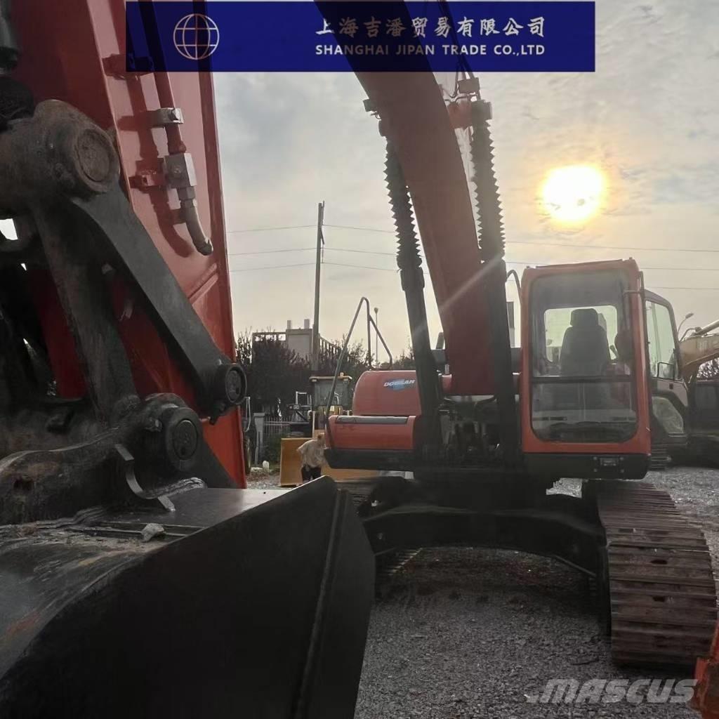 Doosan DH 300 Vikšriniai ekskavatoriai