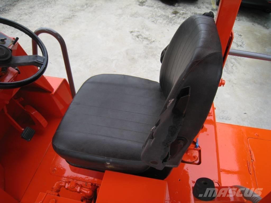 Sakai TZ 701 Pneumo volai