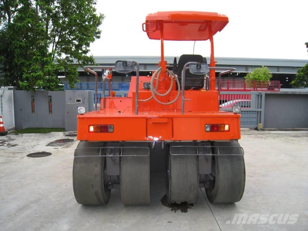Sakai TZ 701 Pneumo volai