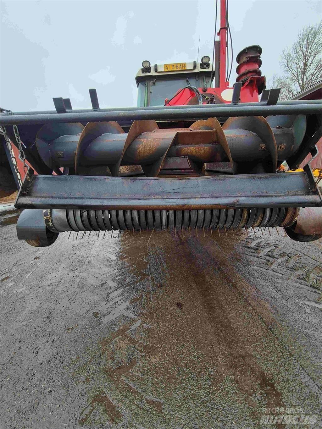 Lely STORM 130R Pašarų kombainai