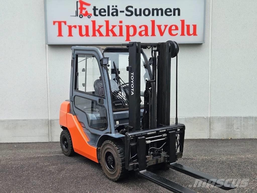 Toyota 02-8 FDF 25 Dyzeliniai krautuvai