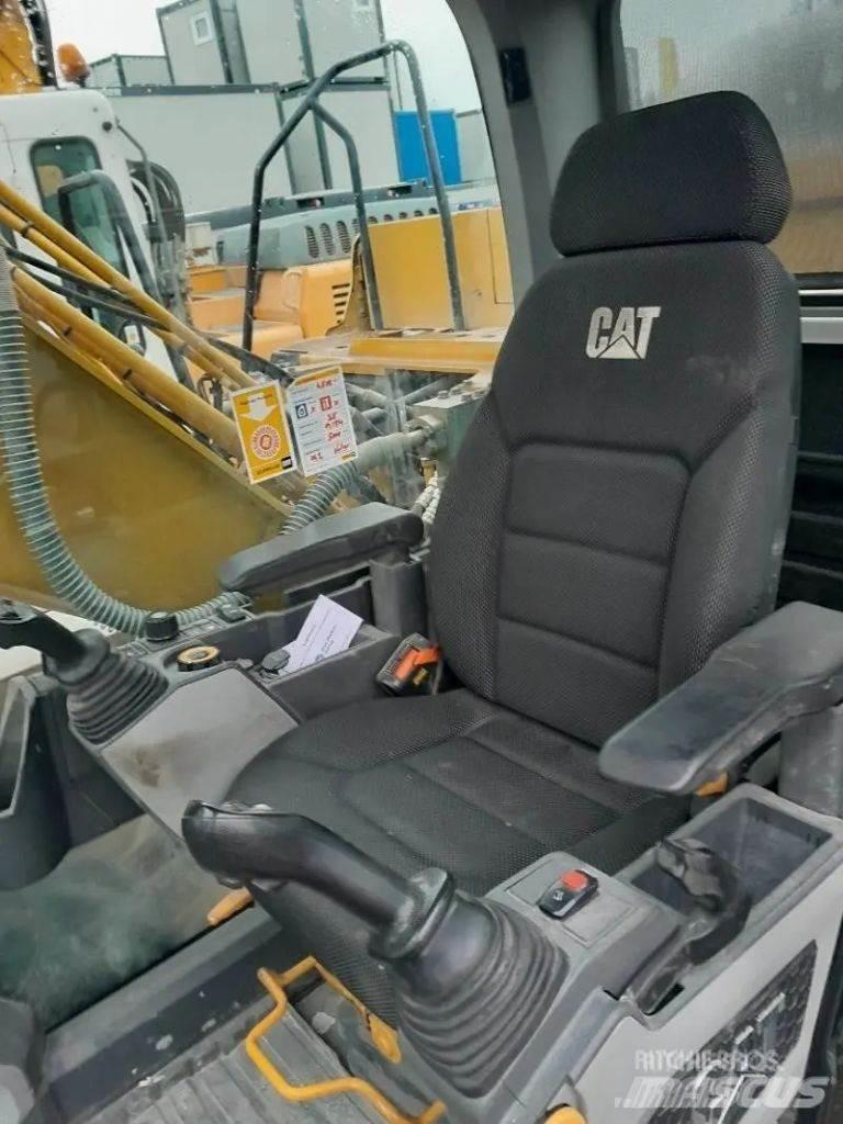 CAT 320 Vikšriniai ekskavatoriai