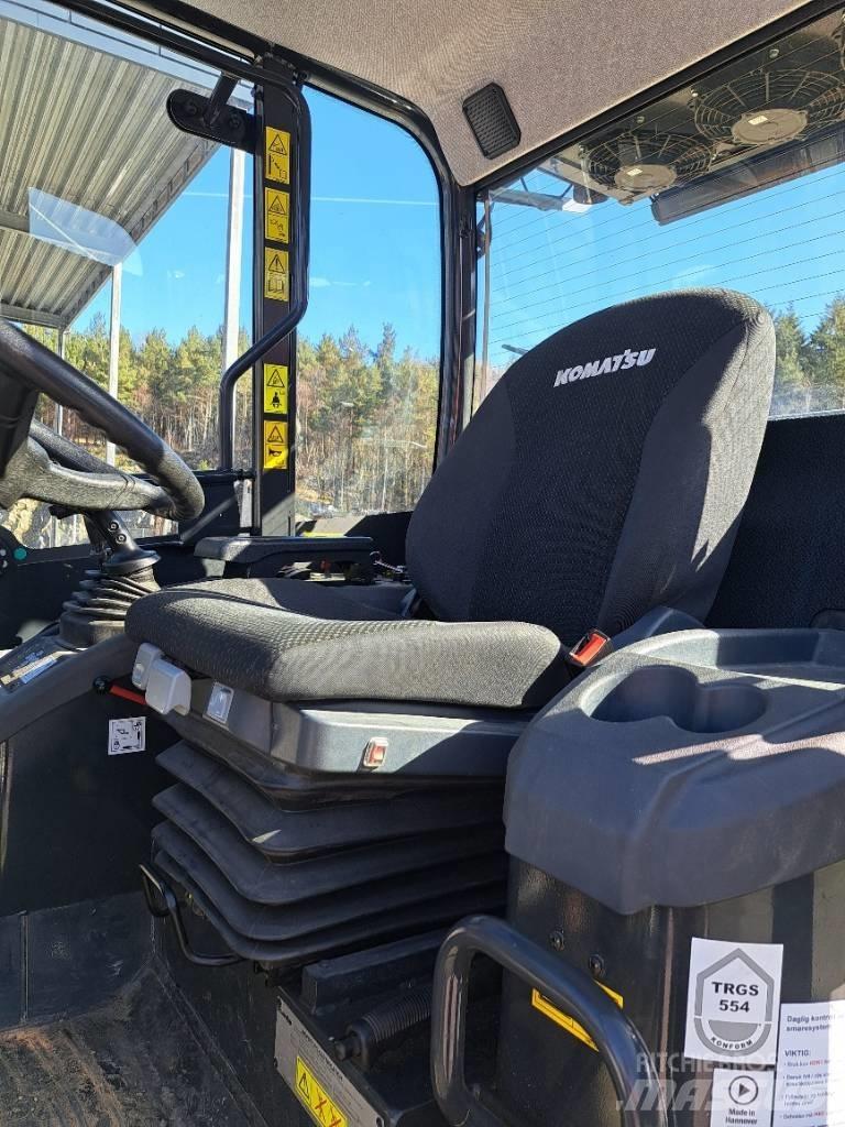 Komatsu WA 80 M Naudoti ratiniai krautuvai