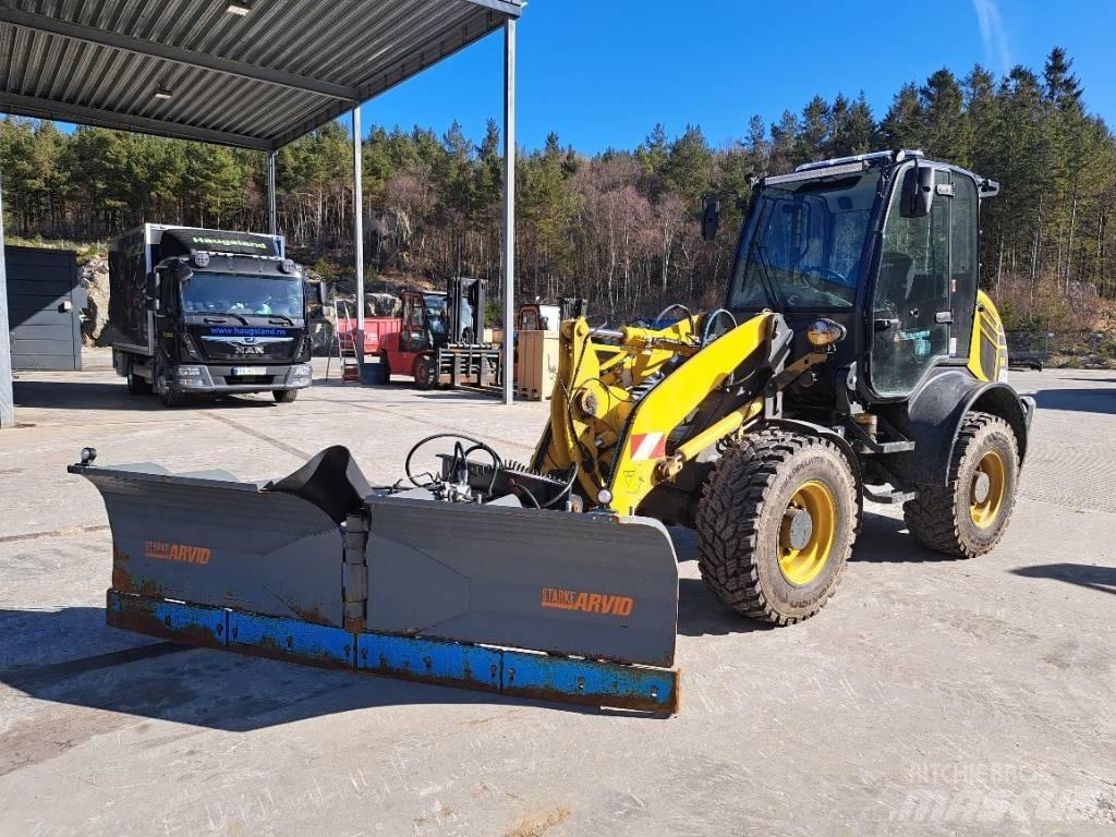 Komatsu WA 80 M Naudoti ratiniai krautuvai