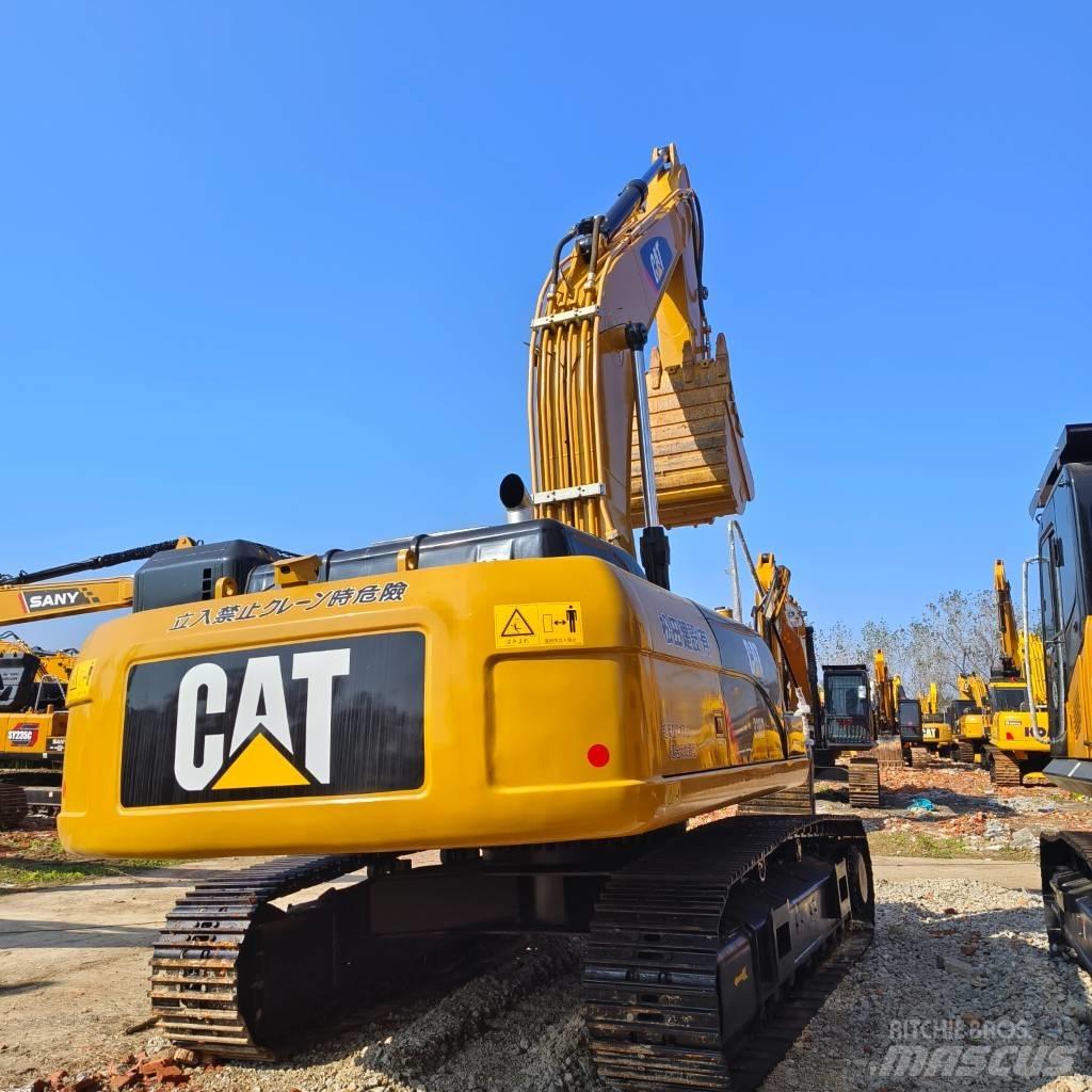 CAT 330D2 Vikšriniai ekskavatoriai