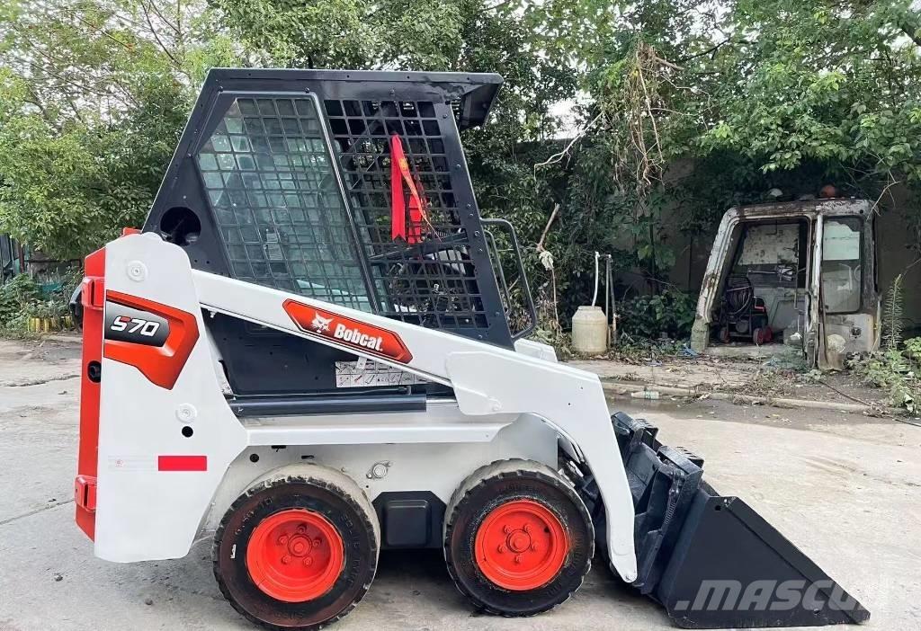 Bobcat S 70 Krautuvai su šoniniu pasukimu