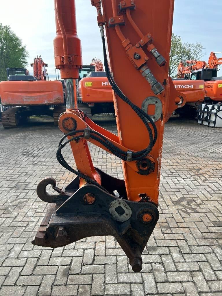 Hitachi ZX 140 W-3 Ratiniai ekskavatoriai